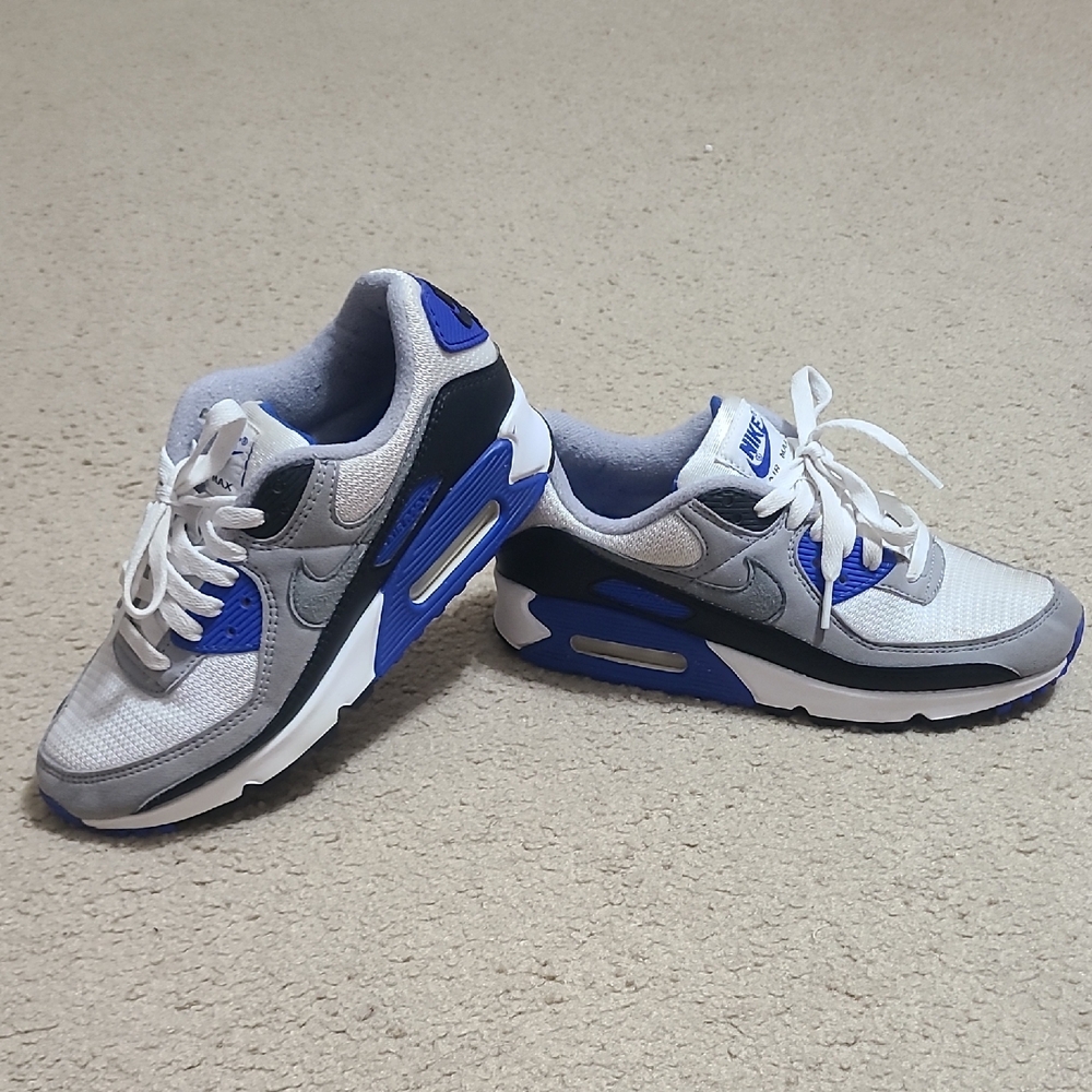 Nike Air Max in Blue, Black, and Gray - Size 6.5